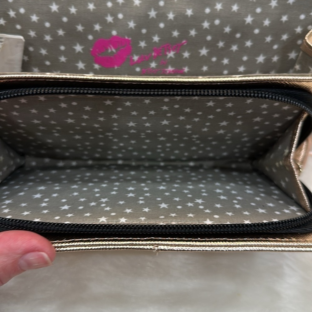 Luv Betsey crossbody wallet purse rose gold w/ gold accents and star purse charm - Picture 10 of 15